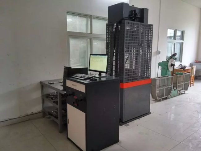 Universal tensile testing machine
