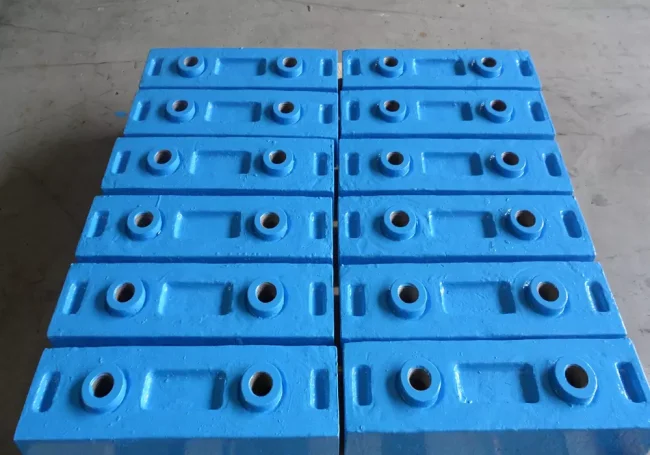 CHANGE CRUSHER BLOW BARS