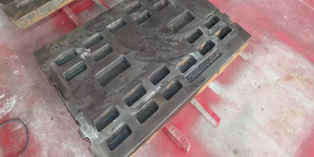 HIGH MANGANESE CRUSHER JAW PLATE EXPENDABLE CASTING PROCESS HIGH MANGANESE CRUSHER JAW PLATE EXPENDABLE CASTING PROCESS