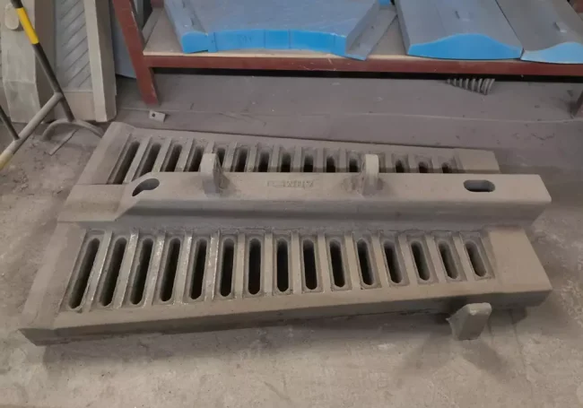 SAG MILL LINER TYPES